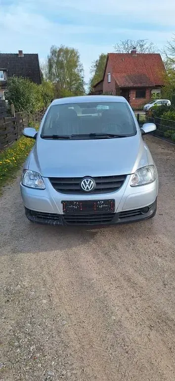 Używany VW Fox 75 KM (55 kW) 2005 Srebrny Hatchback
