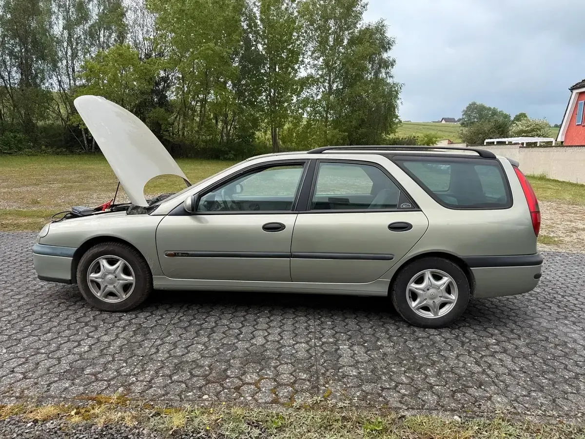 Gebraucht Renault Laguna 115 PS (84 kW) 1997 Kombi