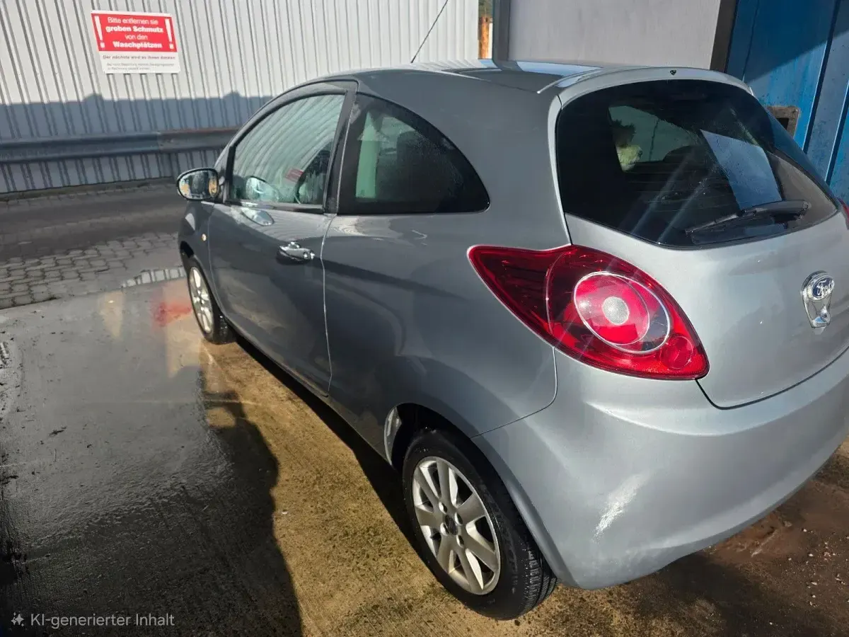 Gebraucht Ford Ka Titanium 69 PS (50 kW) 2011 Grau Kleinwagen