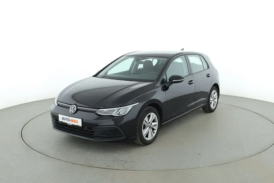 Gebraucht VW Golf VIII Life 110 PS (80 kW) 2022 Limousine