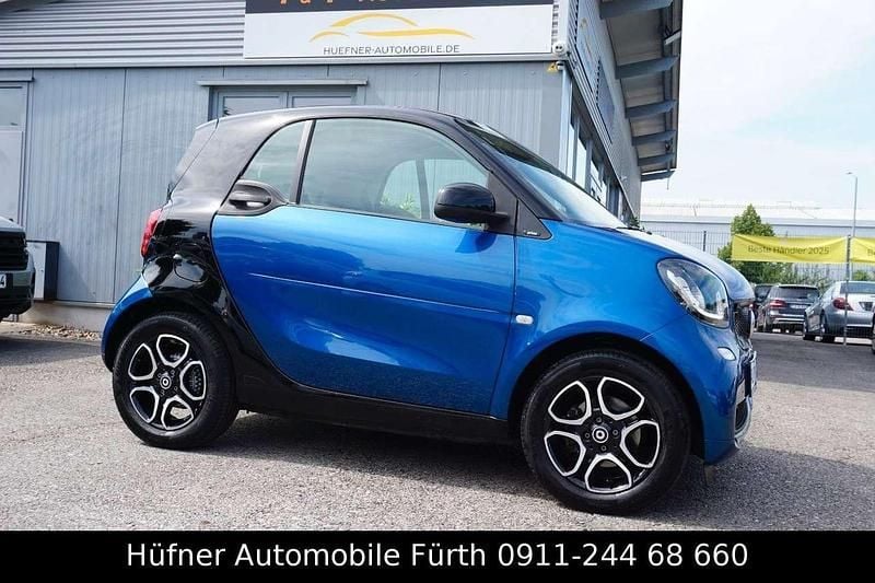 Blau Gebraucht 2016 Smart ForTwo Coupé Prime Kleinwagen | 12.777 € (Fairer Preis) - Bild 1/4