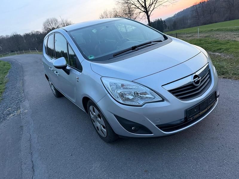 Gebraucht Opel Meriva 120 PS (88 kW) 2012 Grau Van / Kleinbus