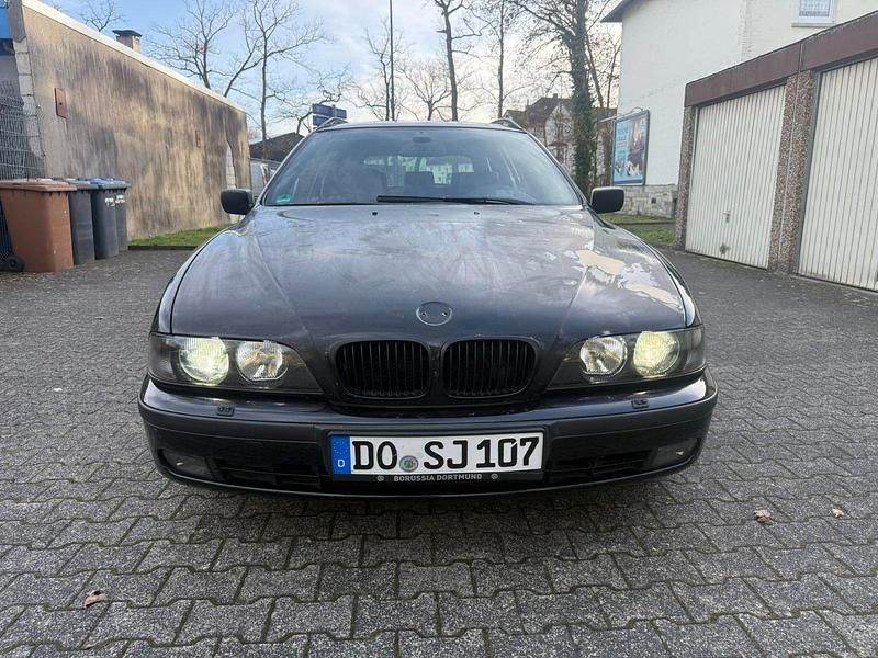Gebraucht BMW 528 193 PS (141 kW) 1998 Schwarz Kombi