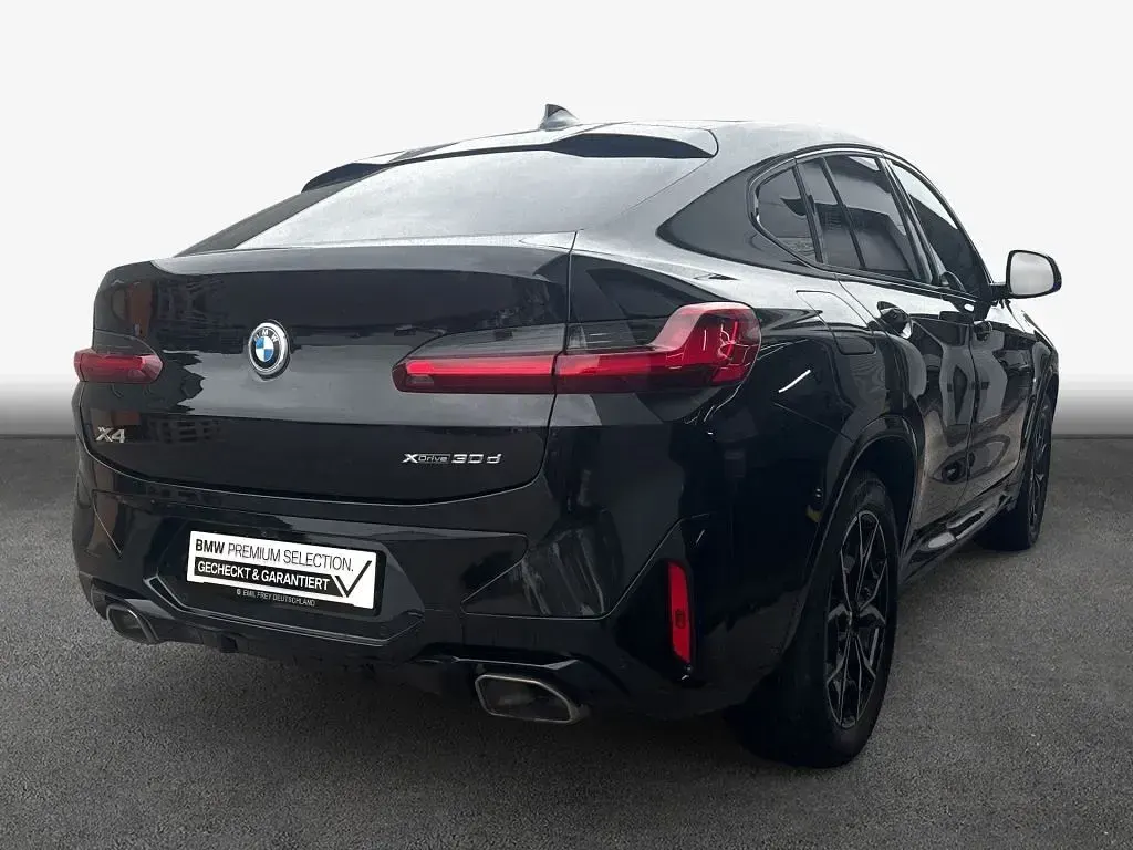 Gebraucht BMW X4 Performance 286 PS (210 kW) 2024 Saphirschwarz metallic SUV