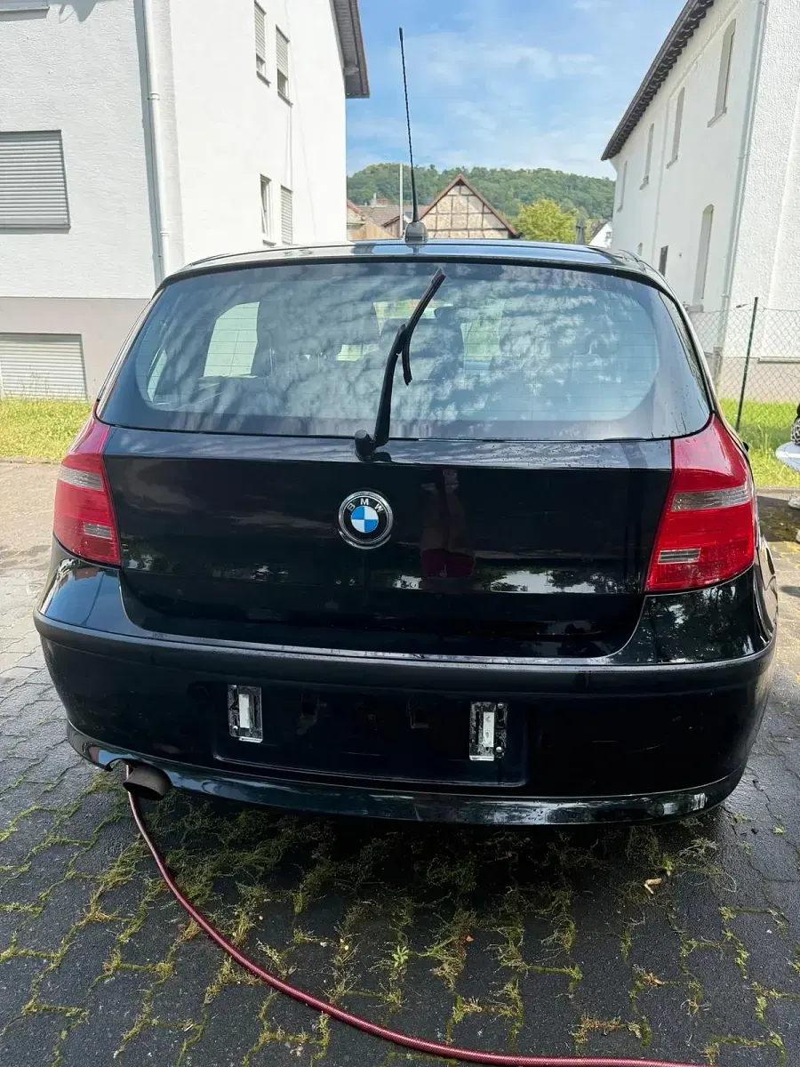 Gebraucht BMW 116 115 PS (84 kW) 2007 Schwarz Kleinwagen