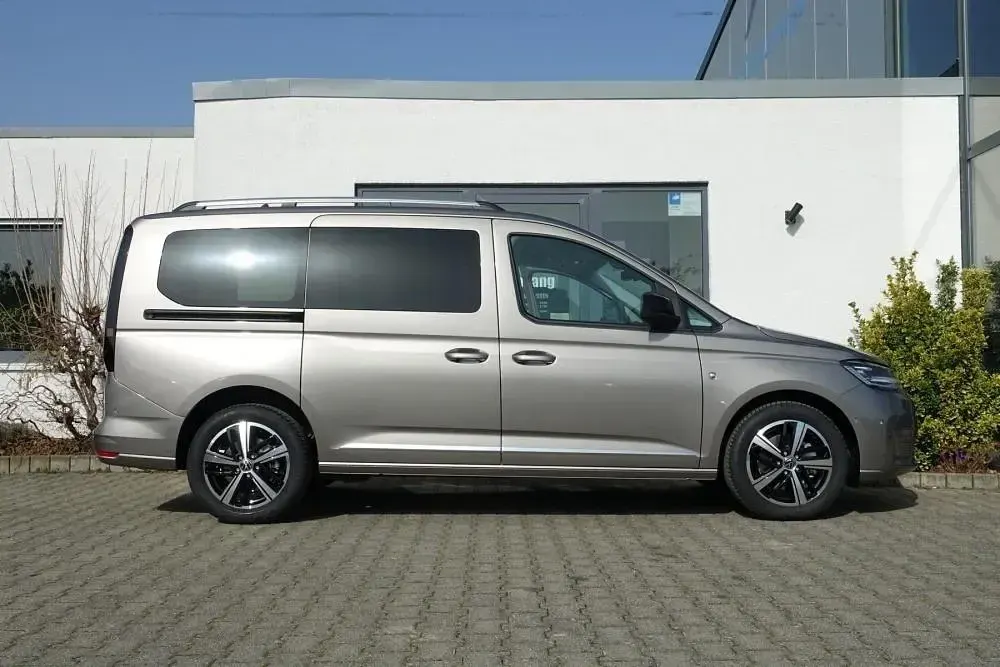 Neu VW Caddy Maxi Style 150 PS (110 kW) 2026 Metallic Van / Kleinbus