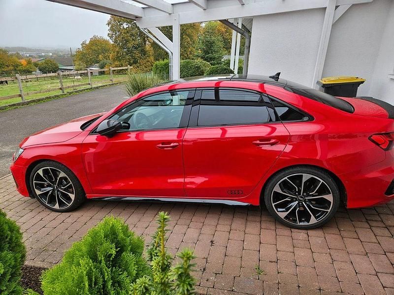 Gebraucht Audi S3 Edition .1 310 PS (228 kW) 2021 Rot Limousine