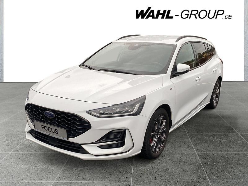 Weiß Gebraucht 2022 Ford Focus ST-Line X Kombi | 18.900 € (Etwas zu teuer) - Bild 1/4