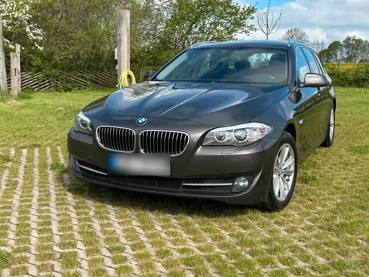 Gebraucht BMW 520 184 PS (135 kW) 2010 Braun Kombi