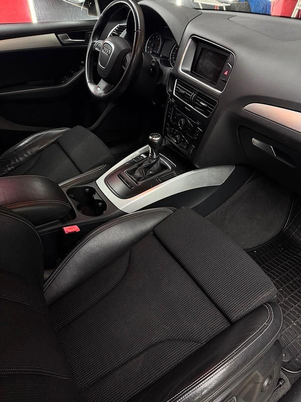 Gebraucht Audi Q5 180 PS (132 kW) 2011 Schwarz SUV