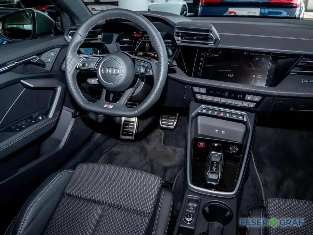 Gebraucht Audi S3 Ambiente 333 PS (244 kW) 2025 Mythosschwarz metallic Limousine