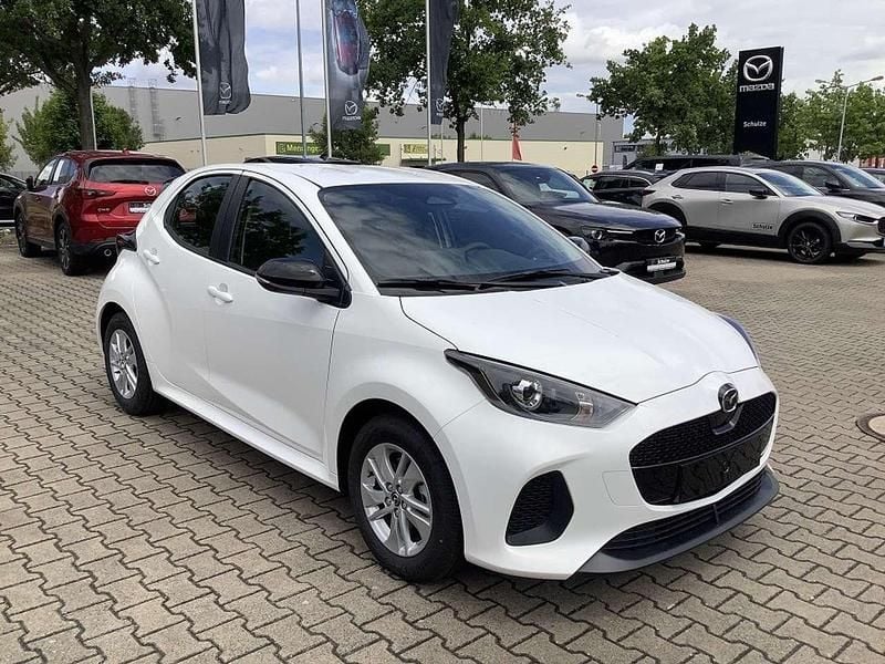 Lunar white Neu 2025 Mazda 2 Center-Line Kleinwagen | 24.150 € (Fairer Preis) - Bild 1/4