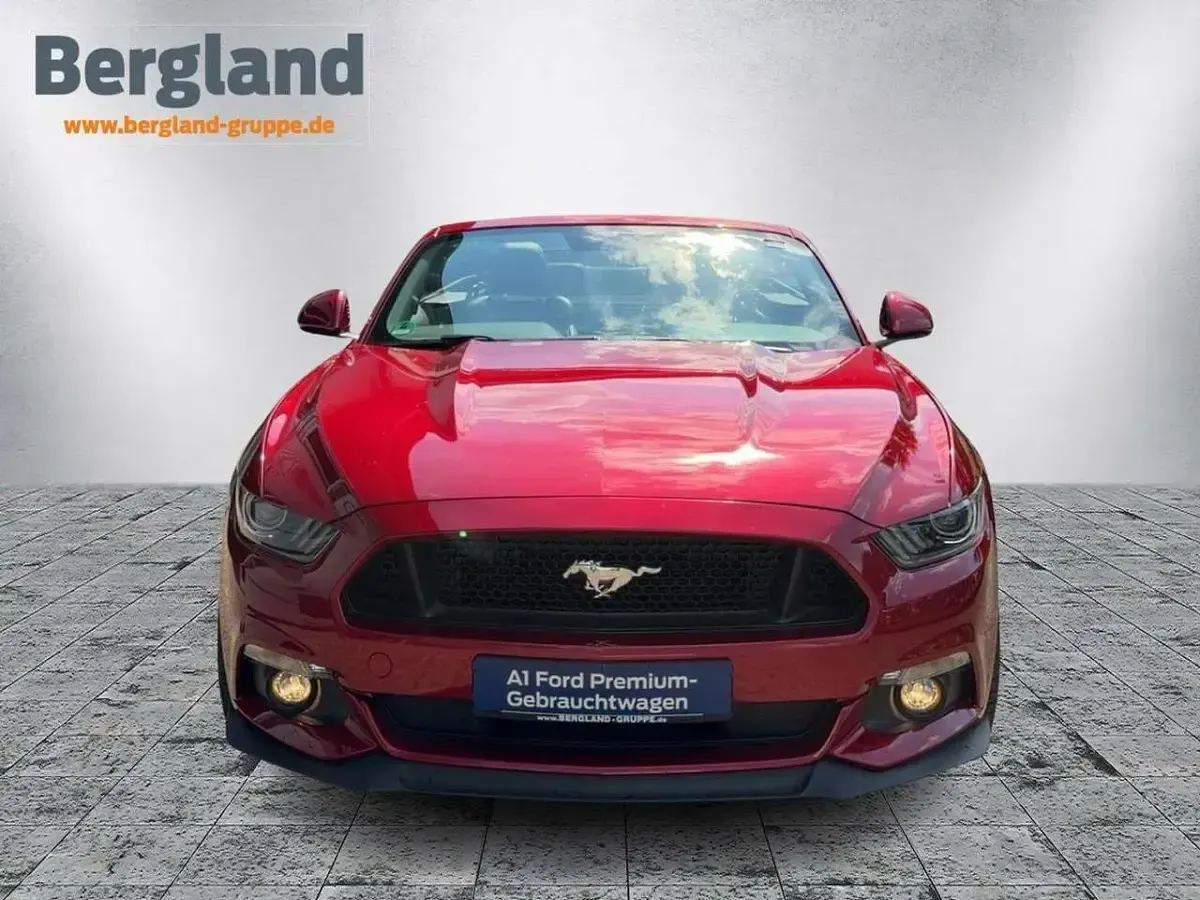 Gebraucht Ford Mustang GT Convertible 421 PS (309 kW) 2017 Lucidrot metallic rot Cabrio