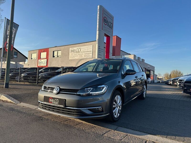 Grau Gebraucht 2019 VW Golf VII Comfortline Kombi | 14.950 € (Fairer Preis) - Bild 1/4