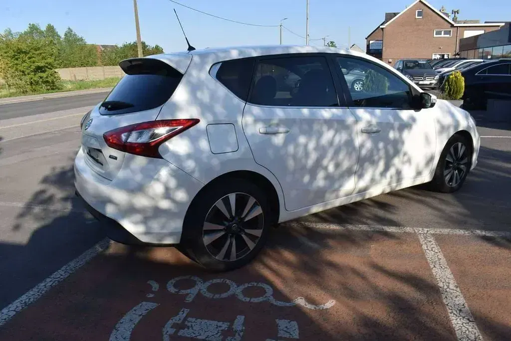 Gebraucht Nissan Pulsar Tekna 110 PS (80 kW) 2015 Weiß Kleinwagen