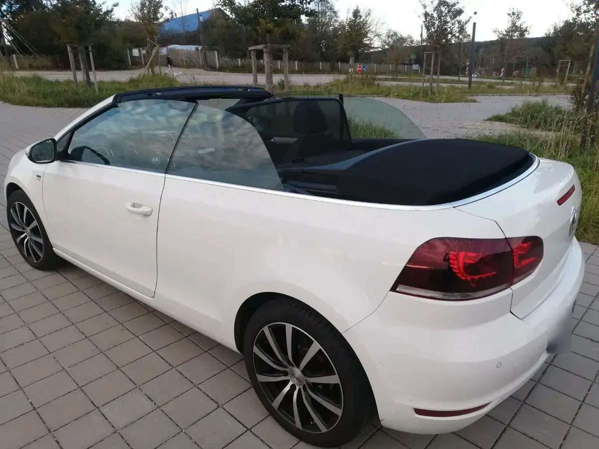 Gebraucht VW Golf Cabriolet Life 122 PS (89 kW) 2013 Weiß Cabrio