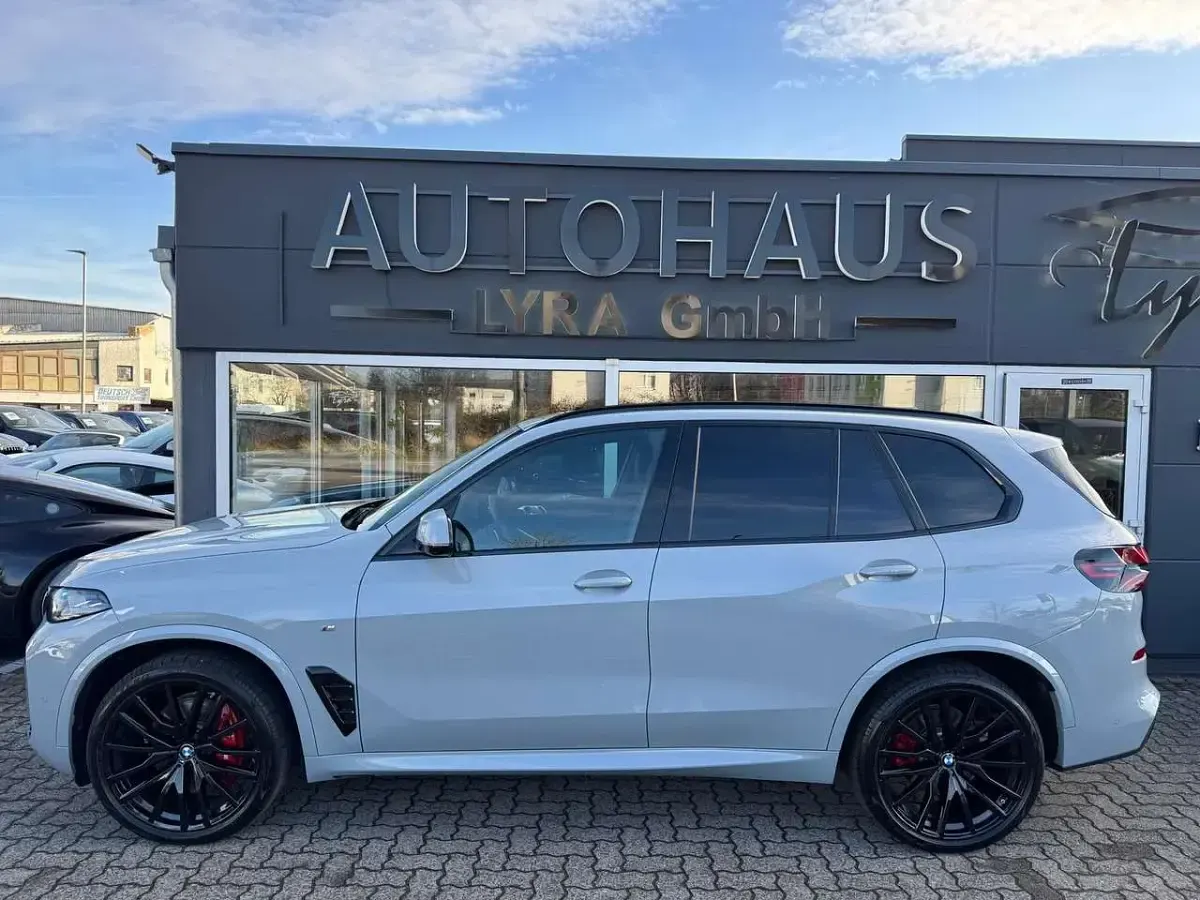 Gebraucht BMW X5 M Sport 298 PS (219 kW) 2025 Brooklyn grau SUV