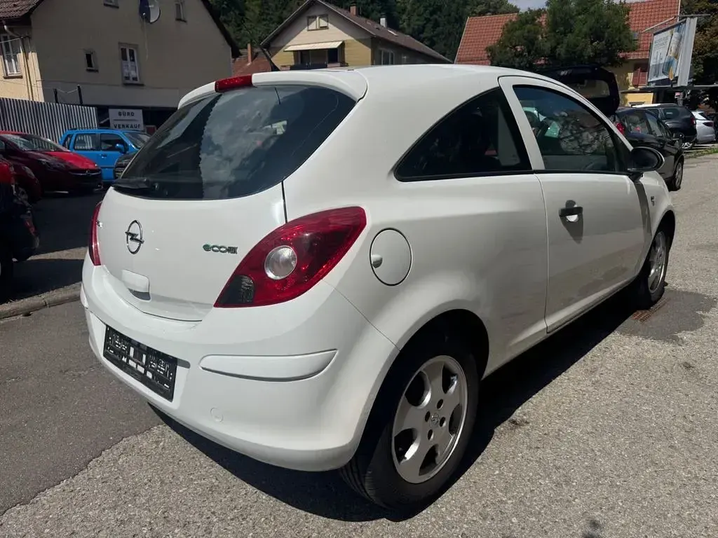 Gebraucht Opel Corsa Selection 69 PS (50 kW) 2010 Weiß Kleinwagen