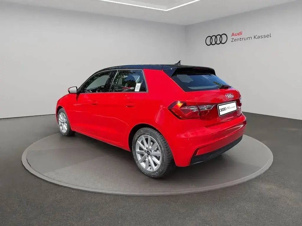 Gebraucht Audi A1 Sportback 110 PS (80 kW) 2023 Misanorot perleffekt Kleinwagen