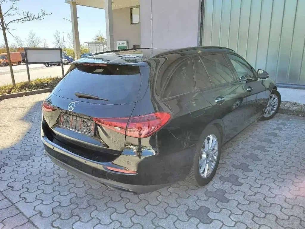 Gebraucht Mercedes 220 200 PS (147 kW) 2023 Schwarz Kombi