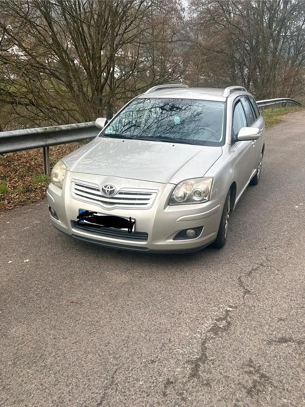 Gebraucht Toyota Avensis 18 PS (13 kW) 2008 Andere farben Kleinwagen