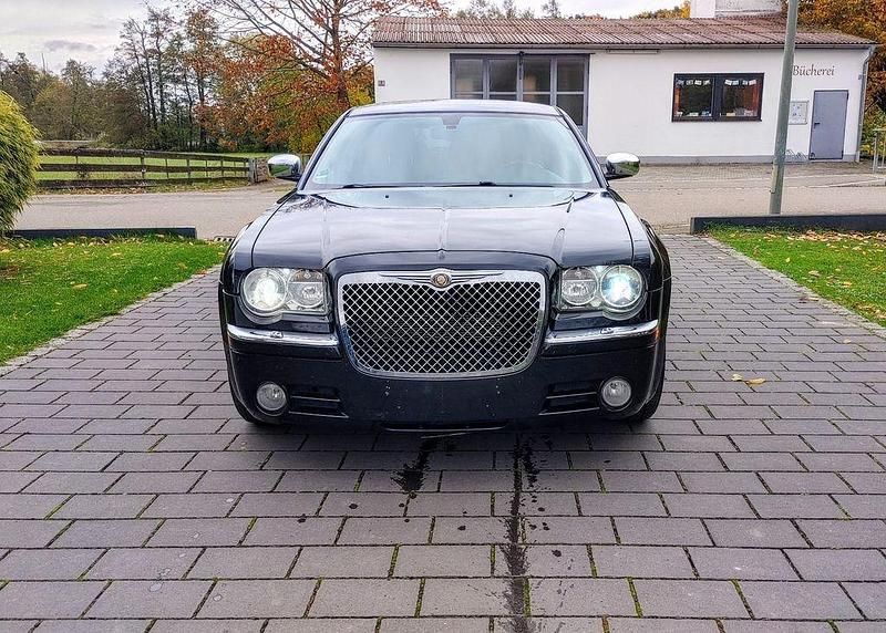 Schwarz Gebraucht 2006 Chrysler 300C Touring Kombi | 6.300 € (Fairer Preis) - Bild 1/4
