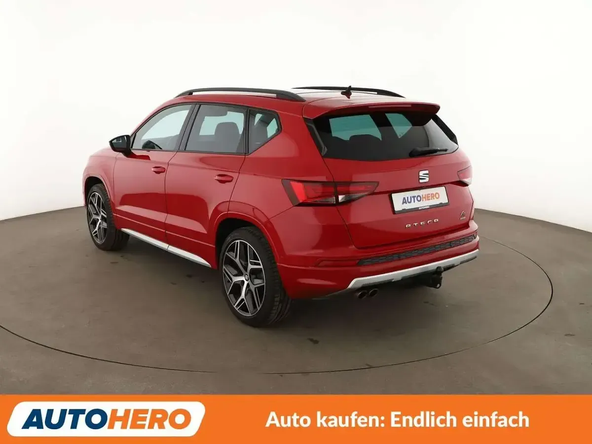 Usado Seat Ateca 4Drive 190 CV (139 kW) 2018 Rojo SUV