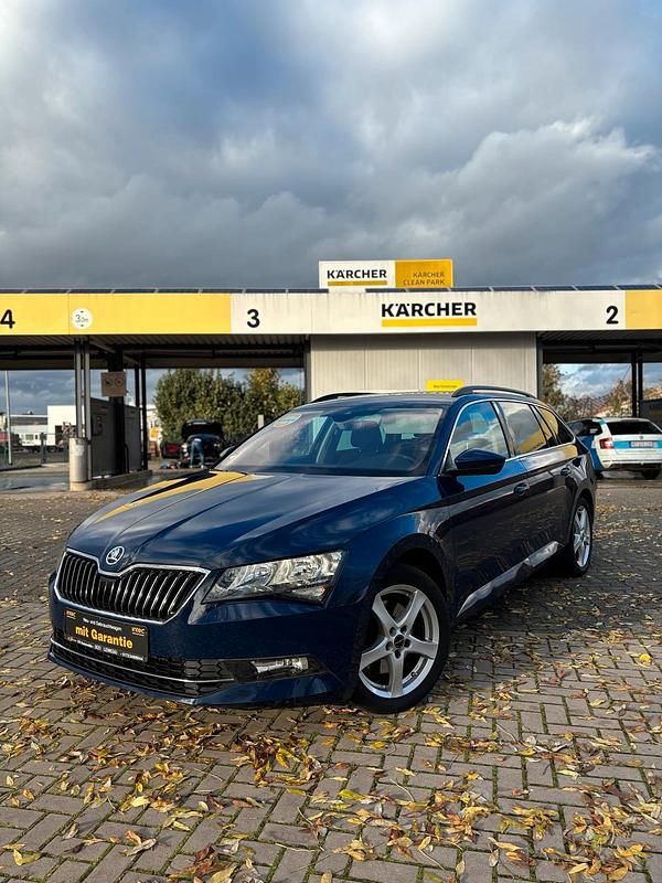 Blau Gebraucht 2016 Skoda Superb Kombi | 13.490 € (Guter Preis) - Bild 1/4