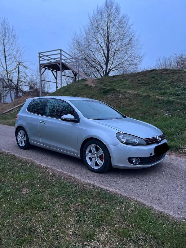 Gebraucht VW Golf VI 140 PS (102 kW) 2009 Silber Kleinwagen
