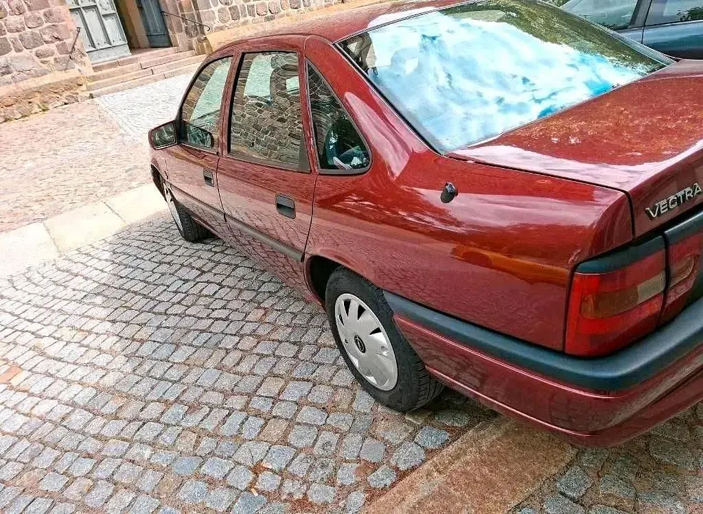 Gebraucht Opel Vectra Selection 71 PS (52 kW) 1995 Rot Limousine