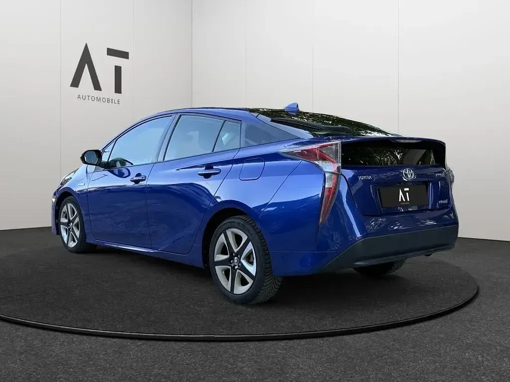 Gebraucht Toyota Prius Comfort 98 PS (72 kW) 2016 Blau Limousine