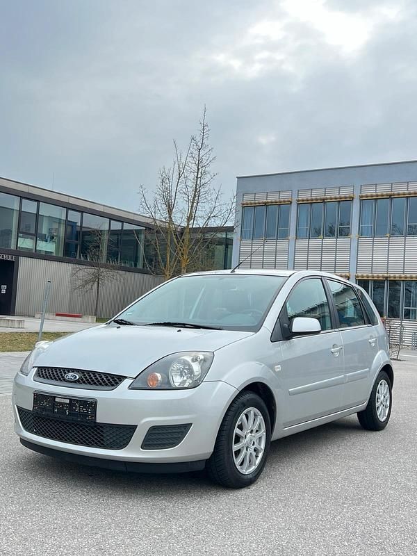 Gebraucht Ford Fiesta 69 PS (50 kW) 2007 Grau Kleinwagen