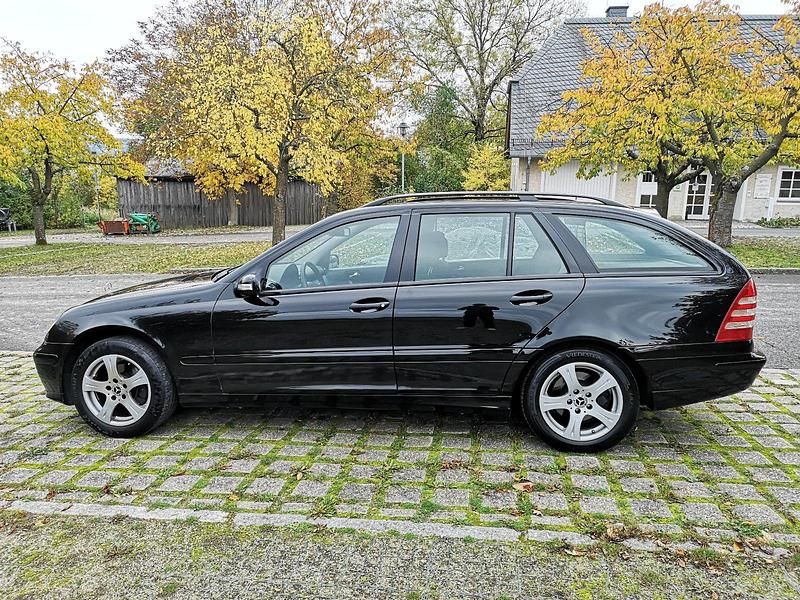Gebraucht Mercedes C220 150 PS (110 kW) 2006 Schwarz Kombi