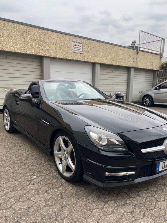 Schwarz Gebraucht 2011 Mercedes SLK200 Cabrio | 17.000 € (Fairer Preis) - Bild 1/4