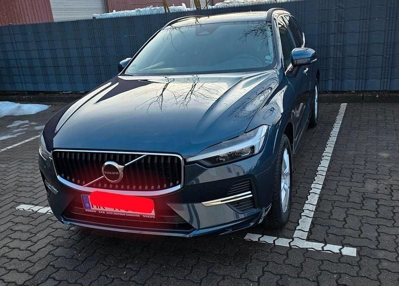 Blau Gebraucht 2022 Volvo XC60 Core SUV | 32.990 € (Superpreis) - Bild 1/4