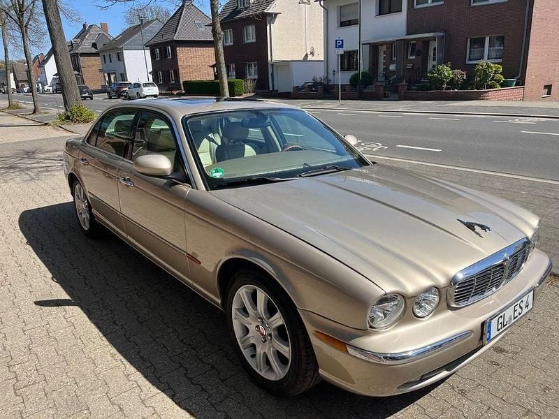 Gebraucht Jaguar XJ8 Sovereign 298 PS (219 kW) 2006 Gold Limousine