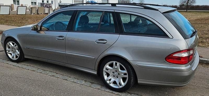 Gebraucht Mercedes E320 Avantgarde 204 PS (150 kW) 2003 Silber Limousine