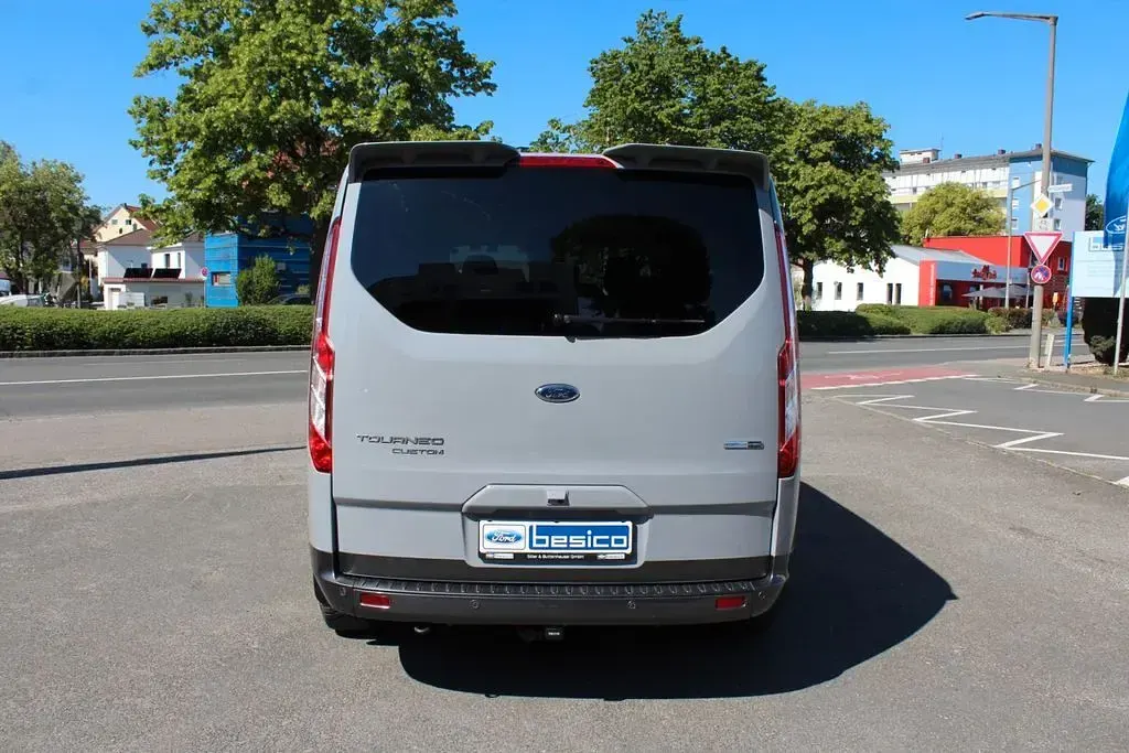 Gebraucht Ford Tourneo Active 150 PS (110 kW) 2022 Fancygrau Van / Kleinbus