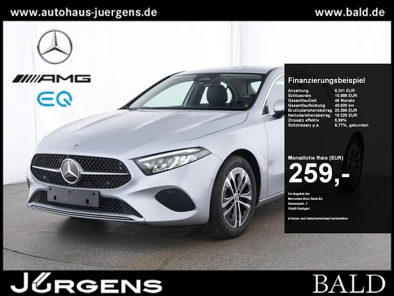 Silber metalliclack hightechsilber Gebraucht 2024 Mercedes A180 Progressive Limousine | 27.330 € (Guter Preis) - Bild 1/4