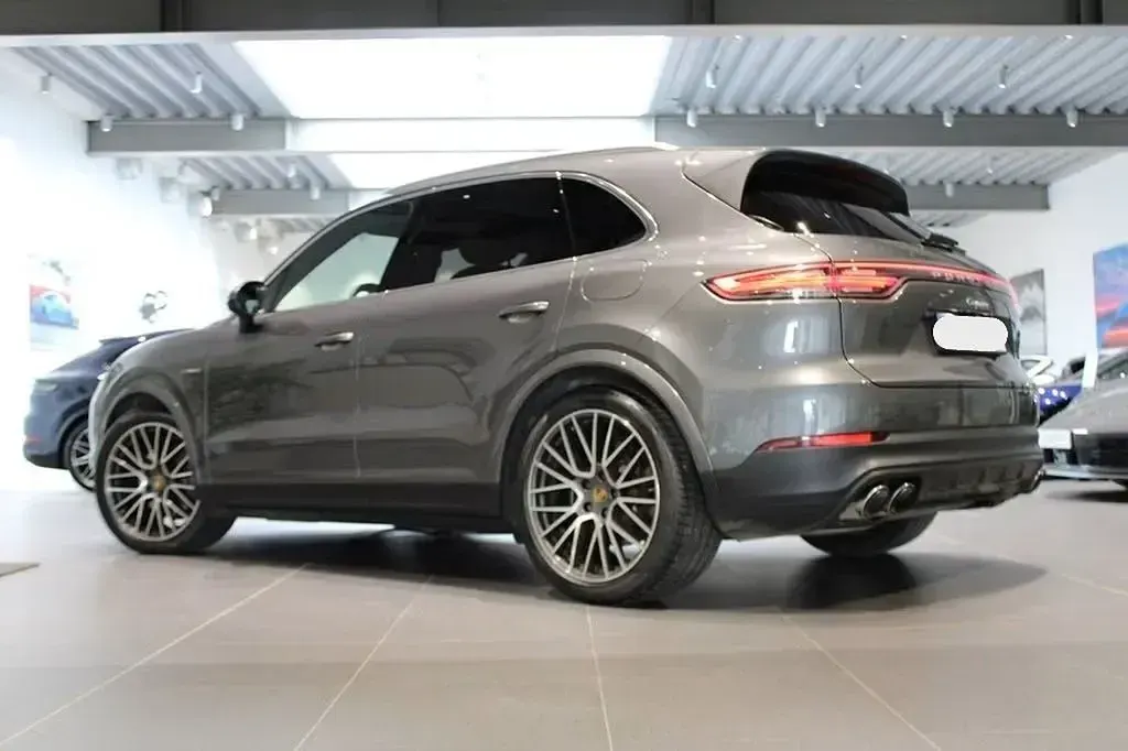 Gebraucht Porsche Cayenne 462 PS (339 kW) 2022 Grau SUV