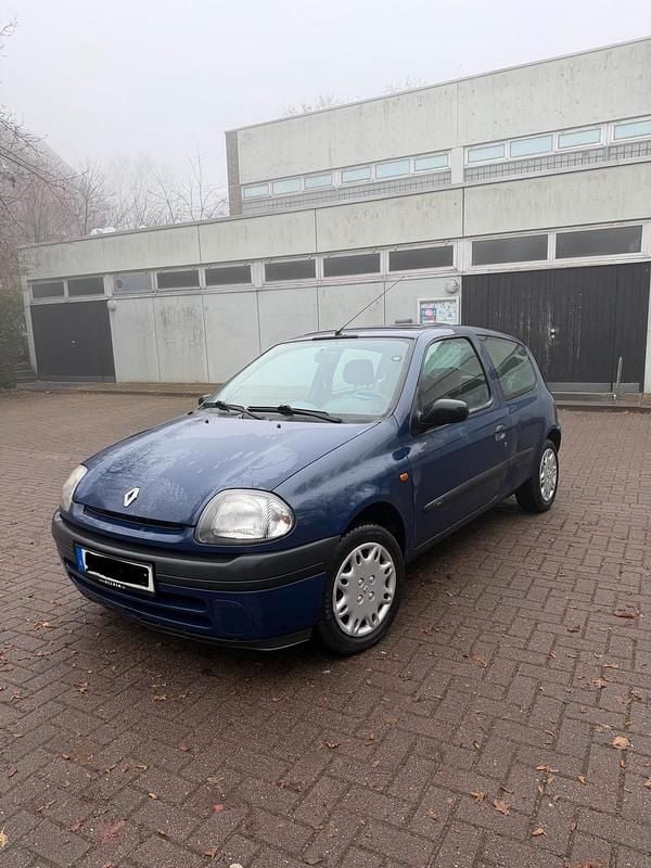 Blau Gebraucht 1999 Renault Clio Coupé | 900 € (Guter Preis) - Bild 1/4