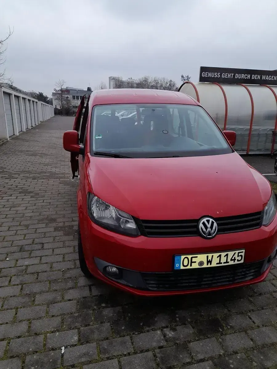 Gebraucht VW Caddy Comfortline 102 PS (75 kW) 2011 Rot Van / Kleinbus