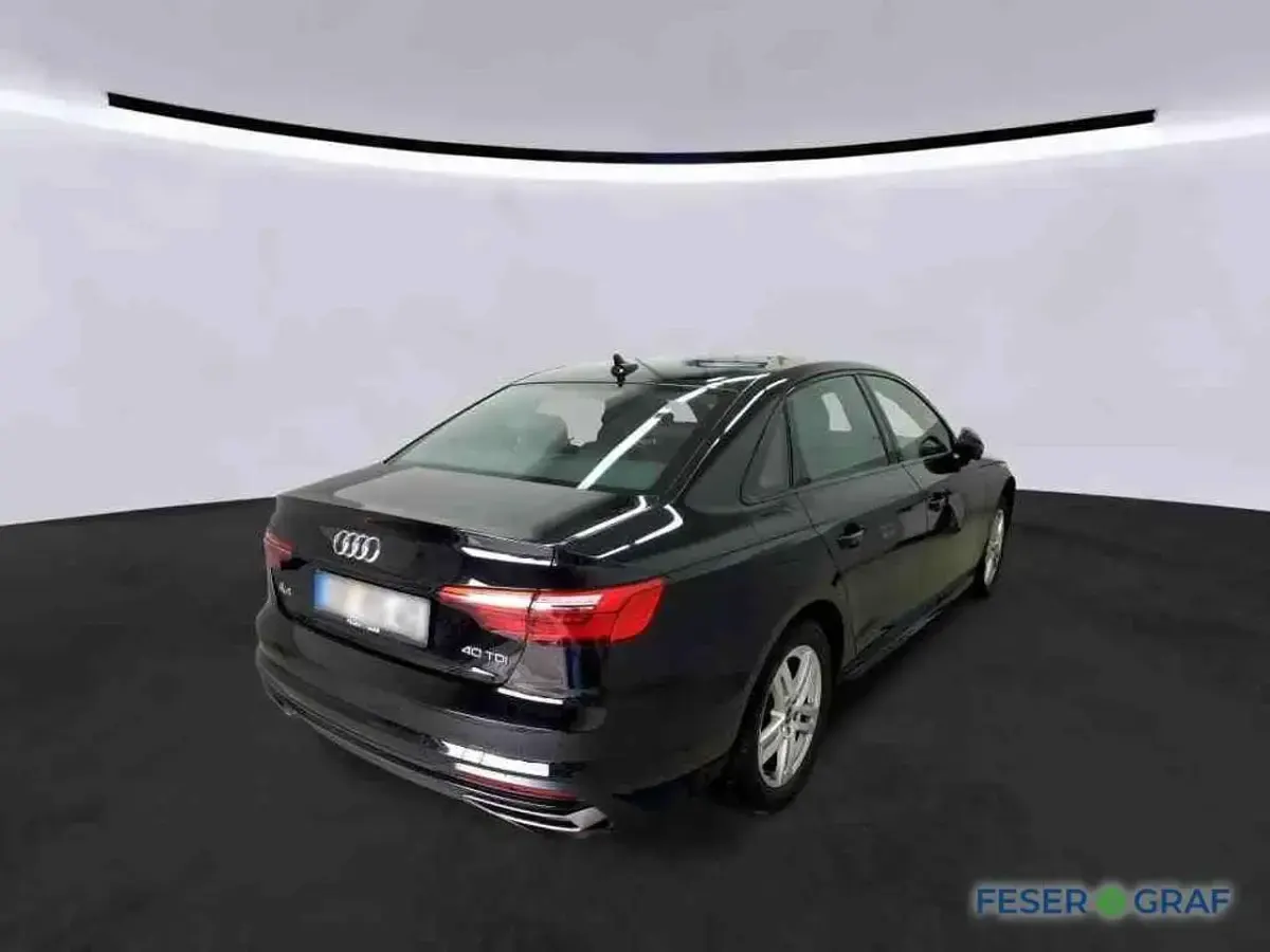 Gebraucht Audi A4 Advanced 204 PS (150 kW) 2022 Mythosschwarz metallic Limousine