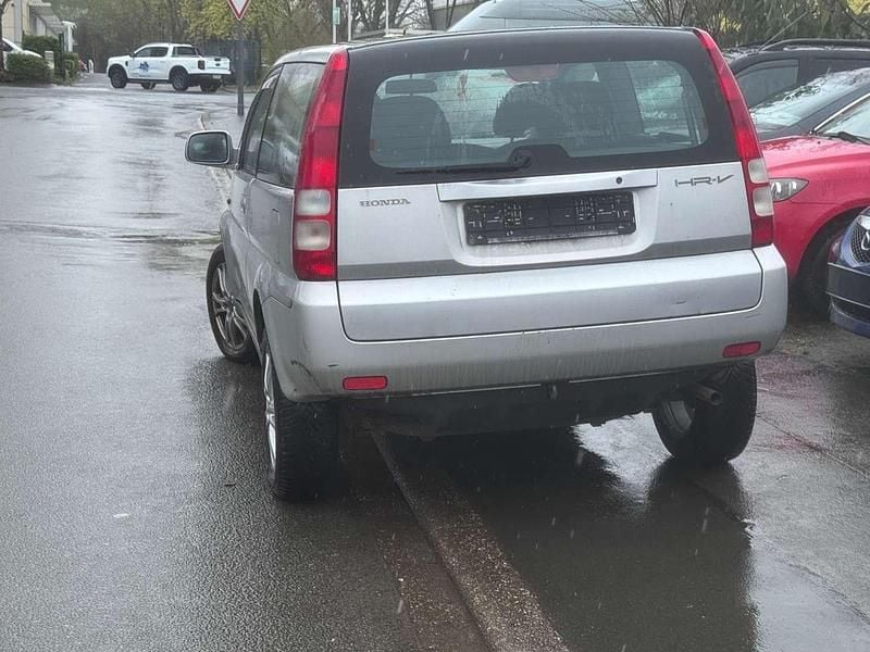 Gebraucht Honda HR-V 105 PS (77 kW) 2001 Silber SUV