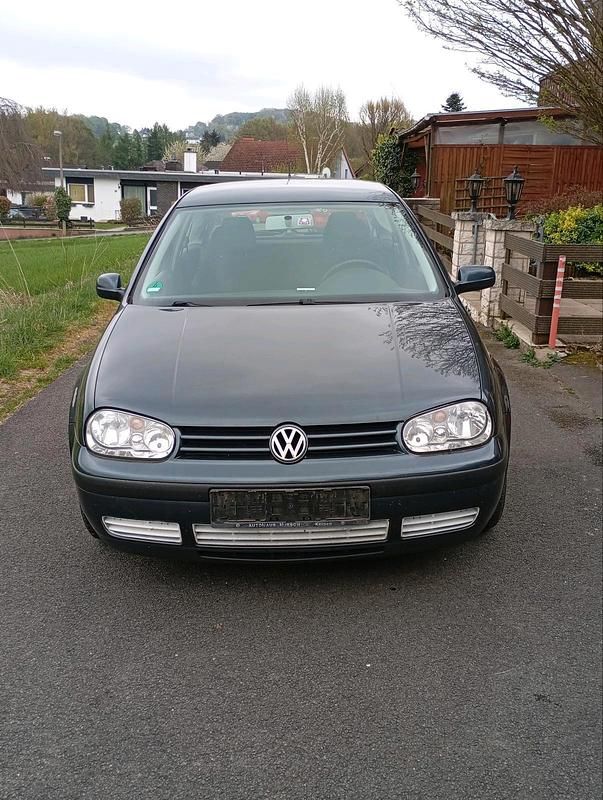 Andere farben Gebraucht 2002 VW Golf IV Limousine | 550 € (Superpreis) - Bild 1/4