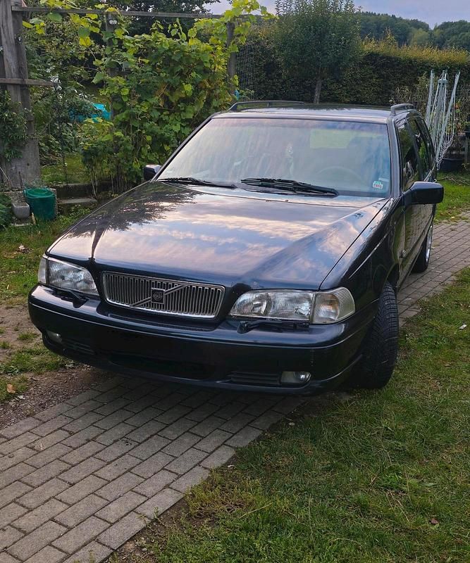 Silber Gebraucht 1997 Volvo V70 Kombi | 2.100 € (Teuer) - Bild 1/4