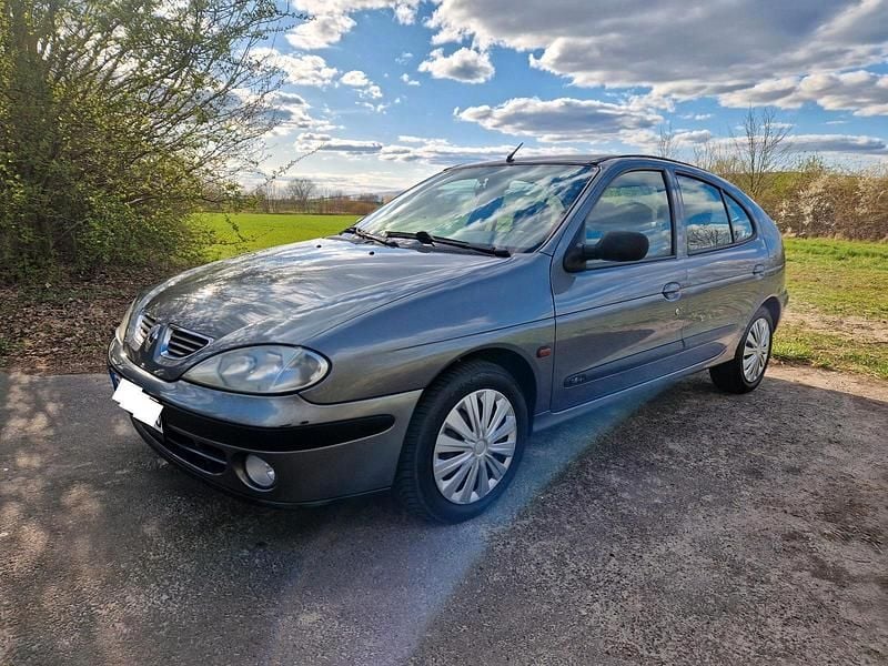 Gebraucht Renault Mégane II 107 PS (78 kW) 2002 Grau Limousine