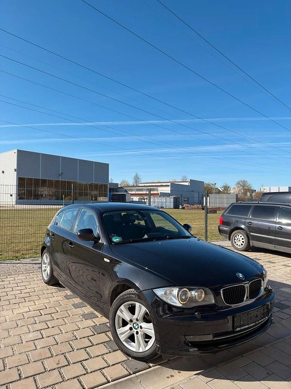 Gebraucht BMW 120 Advantage 177 PS (130 kW) 2010 Schwarz Kleinwagen