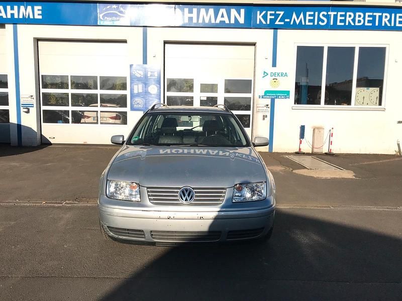 Second-hand VW Jetta 115 CP (84 kW) 2003 Gri Break
