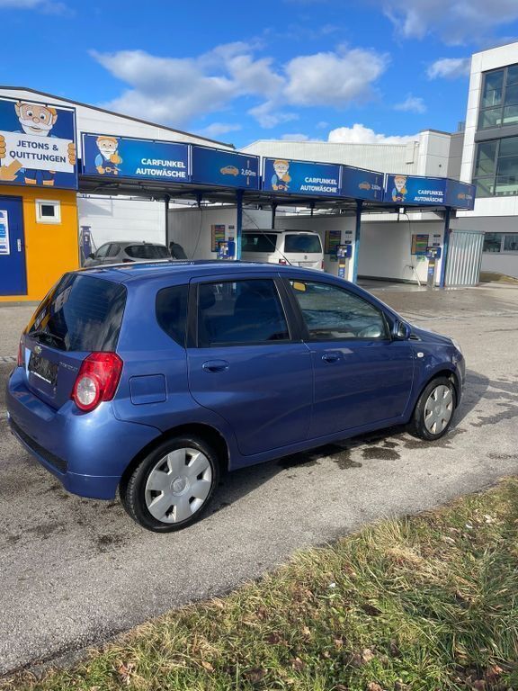 Gebraucht Chevrolet Aveo 101 PS (74 kW) 2009 Blau Limousine